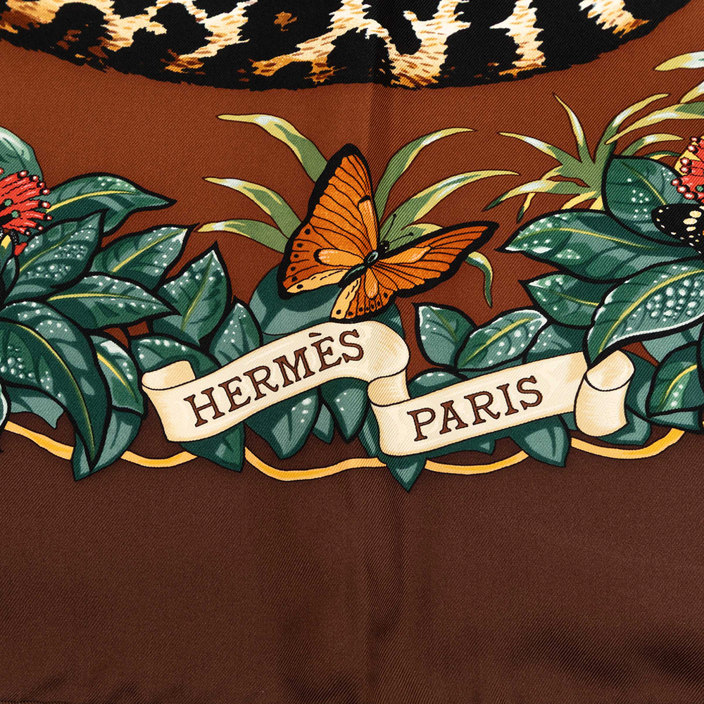 Pre-Loved Hermes Jungle Love Silk Scarf 90 - Picture 2 of 9